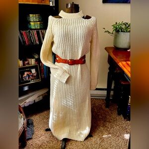 Chunky knit cut out shoulder 90s midi sweater dress.